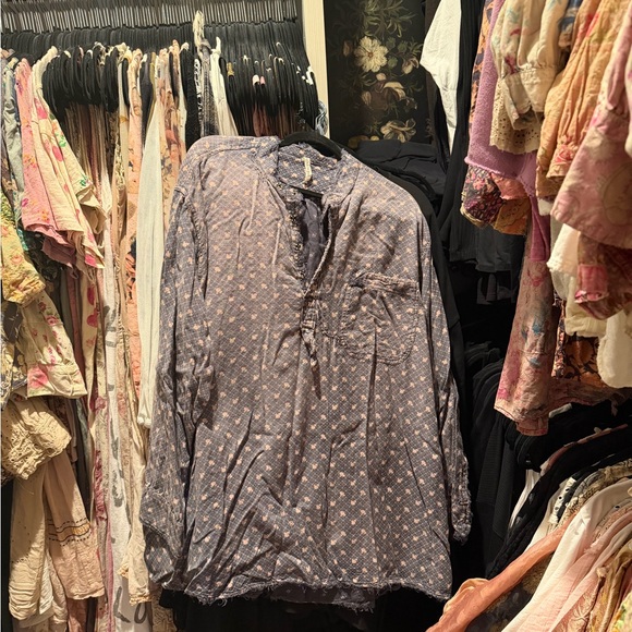 Magnolia Pearl Vintage Cotton Blouse - OS - Gray with Pink - Like New - Picture 4 of 5